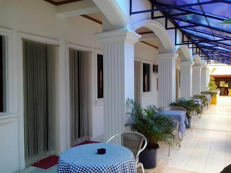 Island Inn Balabag  Exterior photo